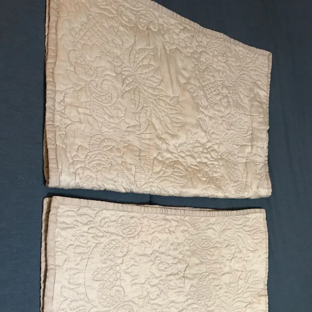 2 Pottery Barn Monique Lhuillier Shams